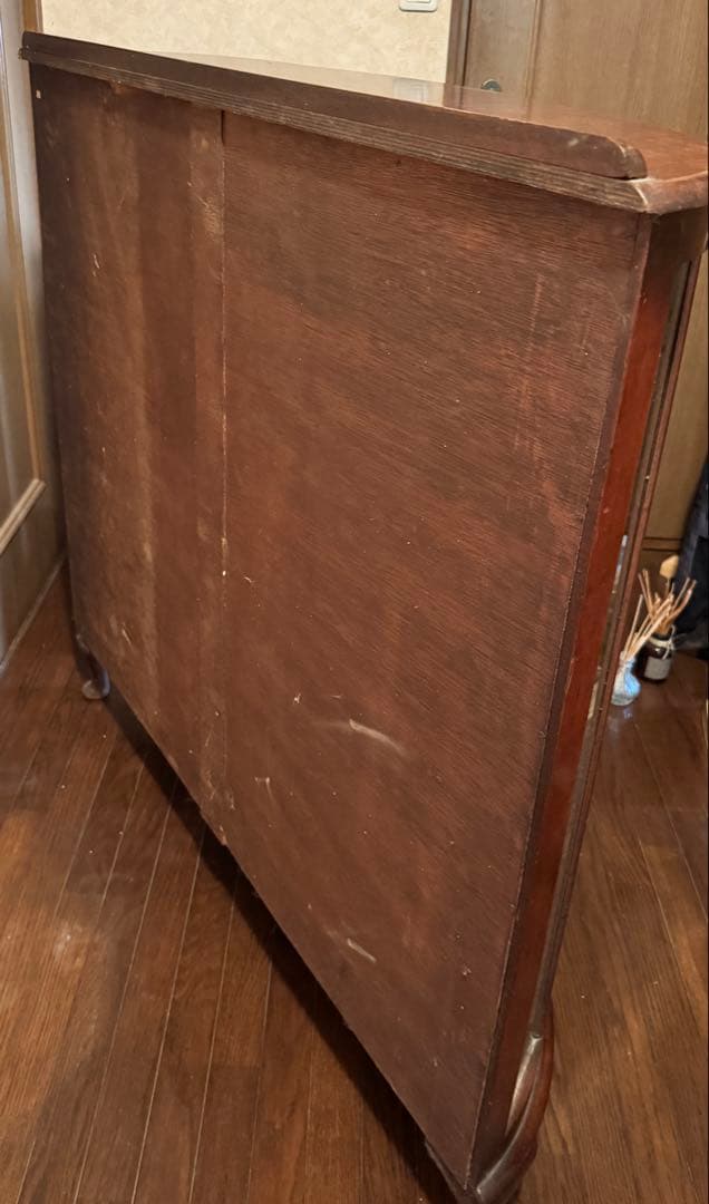 木製キャビネット 3段棚付きアンティーク飾り棚