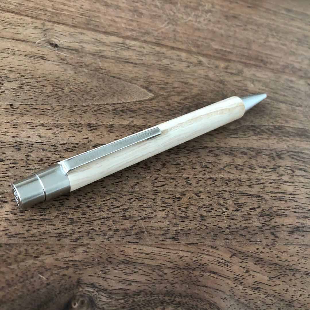 FONDATION LOUIS VUITTON ボールペン 新品