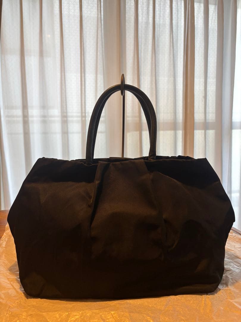 [値下げ] PRADAプラダ リボンバッグ 黒 ナイロン&皮 保証書付き