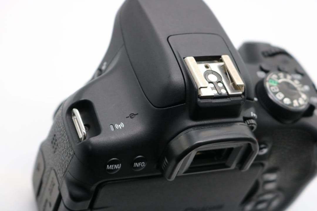 超美品 【Canon EOS Kiss X8i ダブルレンズセット】 安心保証◎