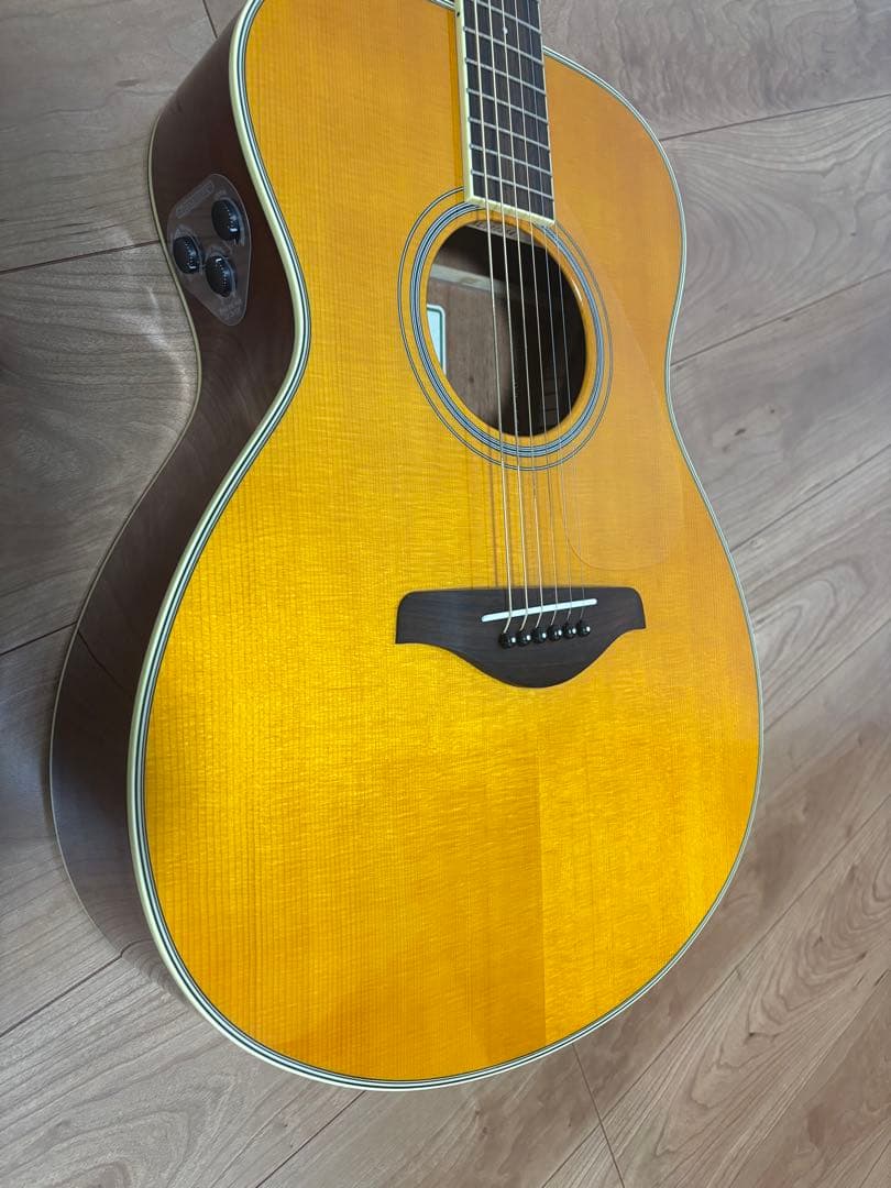 美品Yamaha FS-TA アコースティックギター トランス　姫路駅手渡し希望