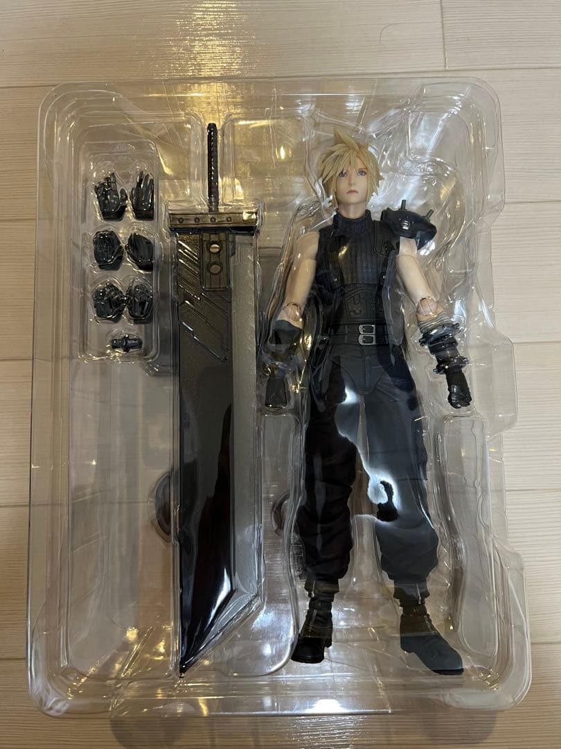 ファイナルファンタジー7 フィギュア プレイアーツ改 クラウド　version2