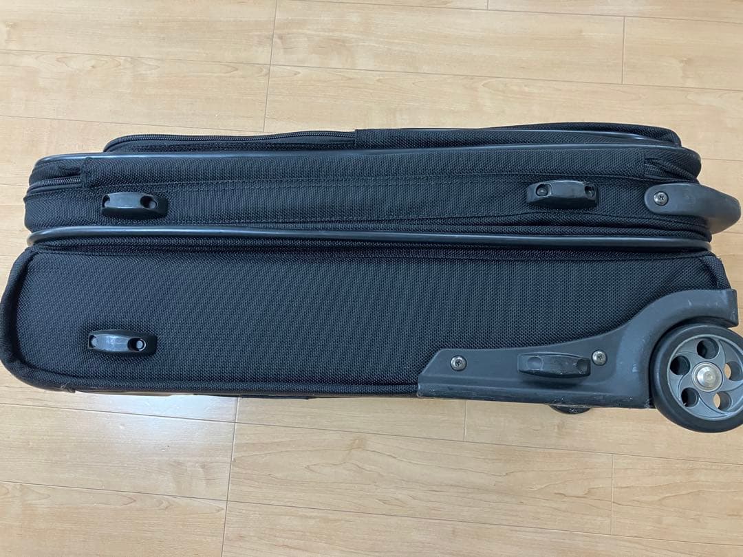 パスファインダー スーツケース 拡張可能