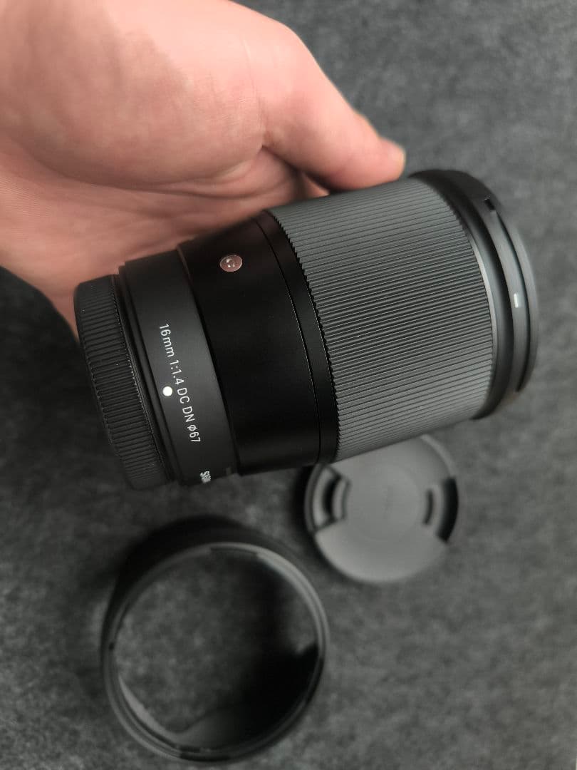 美品【SIGMA 16mm F1.4 DC DN】