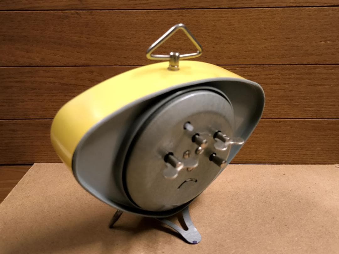 レトロ FOSSIL AMERICAN CLASSIC 手巻き式 目覚まし時計