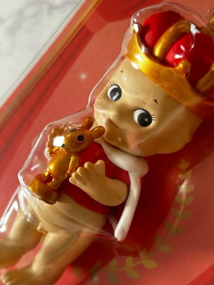 sonny angel Mini Figure Crown Garnet 王冠