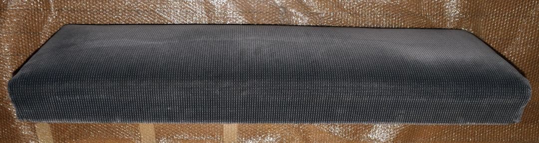 限定1品　JR東日本仙石線　205系3100番代 ３人掛け座席　座面（優先席）