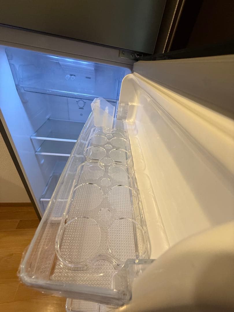 も*プ様 Hisense 冷蔵庫 シルバー 3段棚