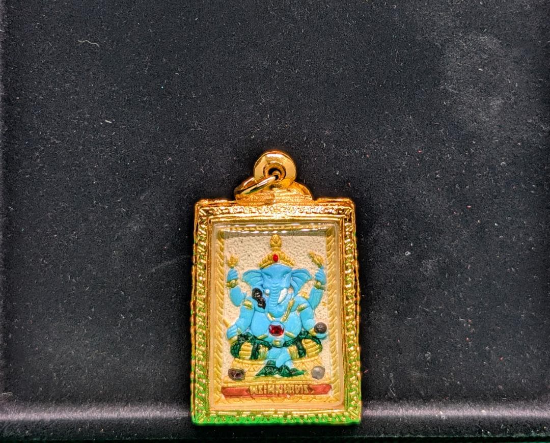 タイお守り　プラクルアン　ルアン・ポークン　ソムデット　2556年　(022)