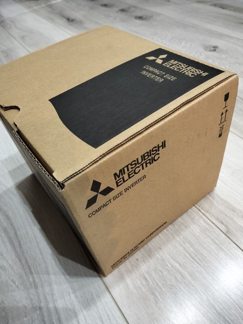 新品未開封 三菱電機 FR-D720-2.2K インバータ