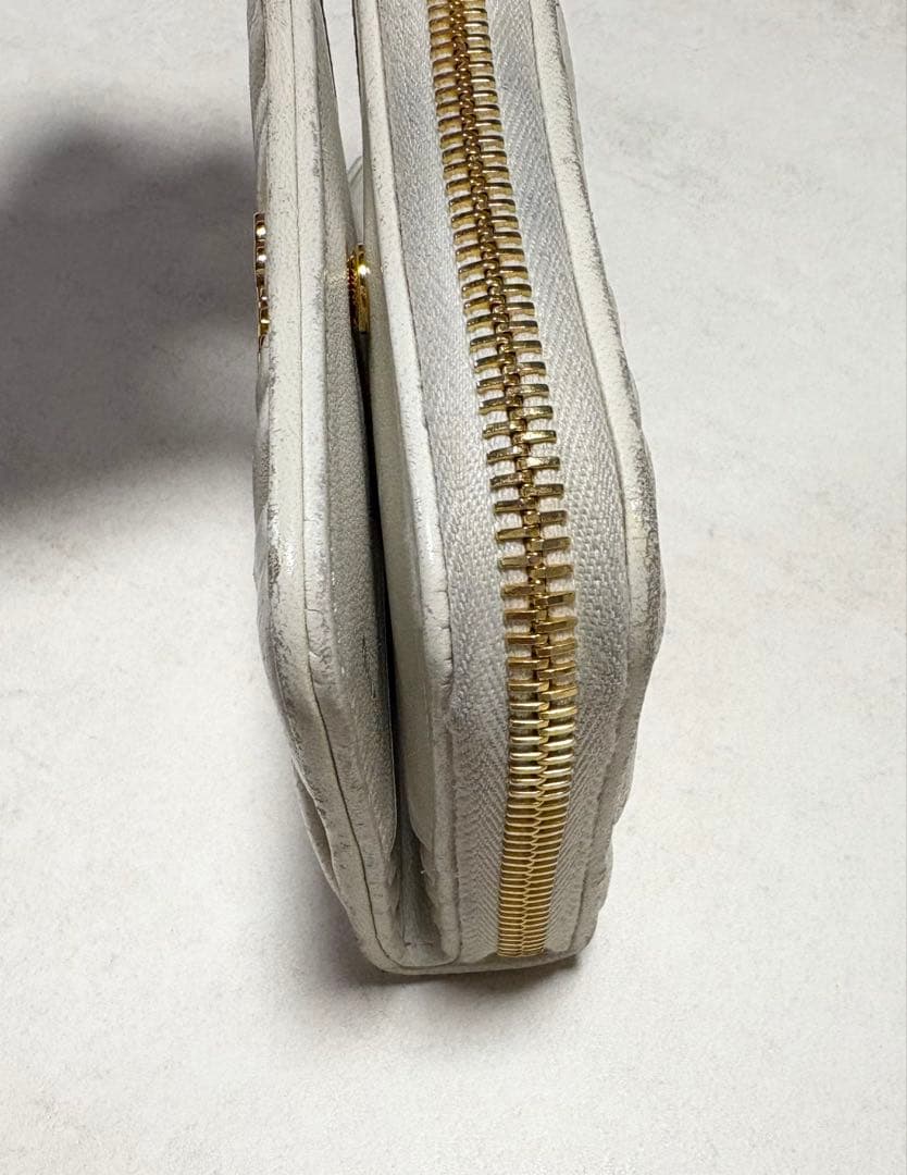 MIU MIU マテラッセ レザー 財布