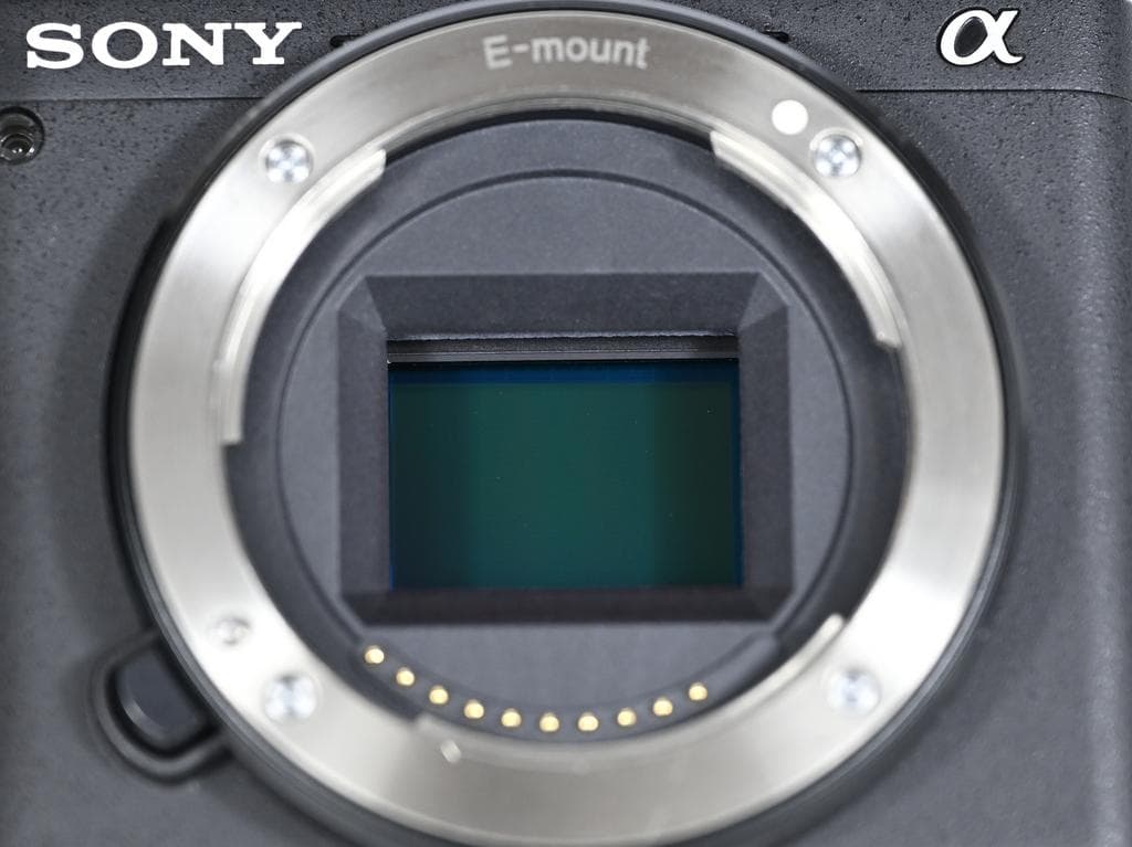 【超美品】SONY α6400 ILCE-6400 ボディ《ショット数2541》