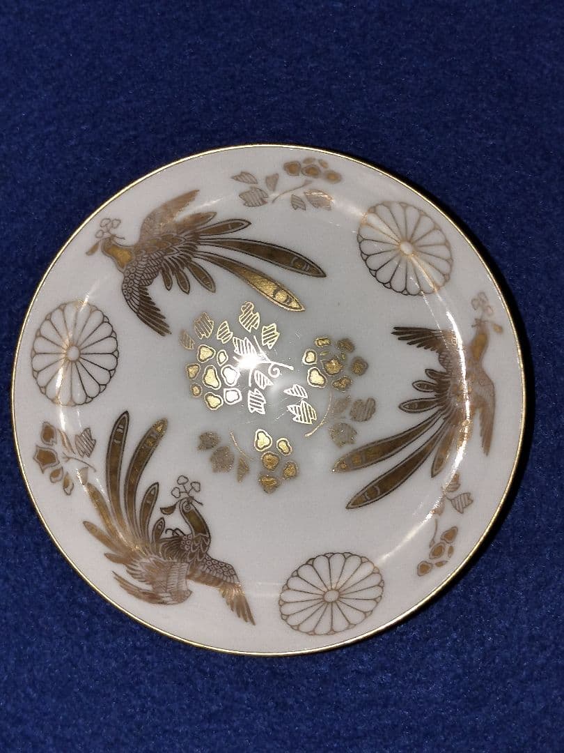 慶應◆皇室所縁の美術品 白磁金襴手 天皇家御菊紋に鳳凰文盃三客 酒器 御下賜品