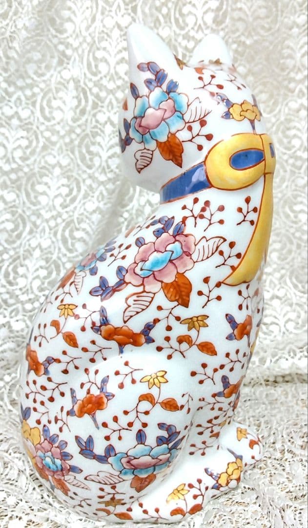 古伊万里 見返り猫 金彩赤絵 五彩絵付　置き物