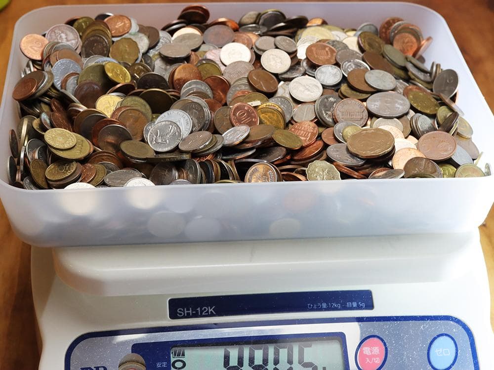 a111 豆　小さな 硬貨まとめ 約4.9kg 様々な国の