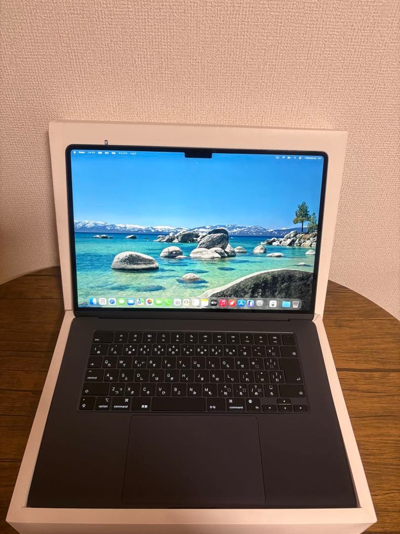 MacBook Air M2 メモリ8GB/SSD256GB 15インチ