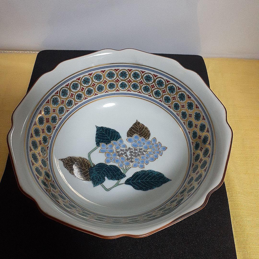 九谷九大青郊窯陶印いり八角形の紫陽花模様菓子鉢です