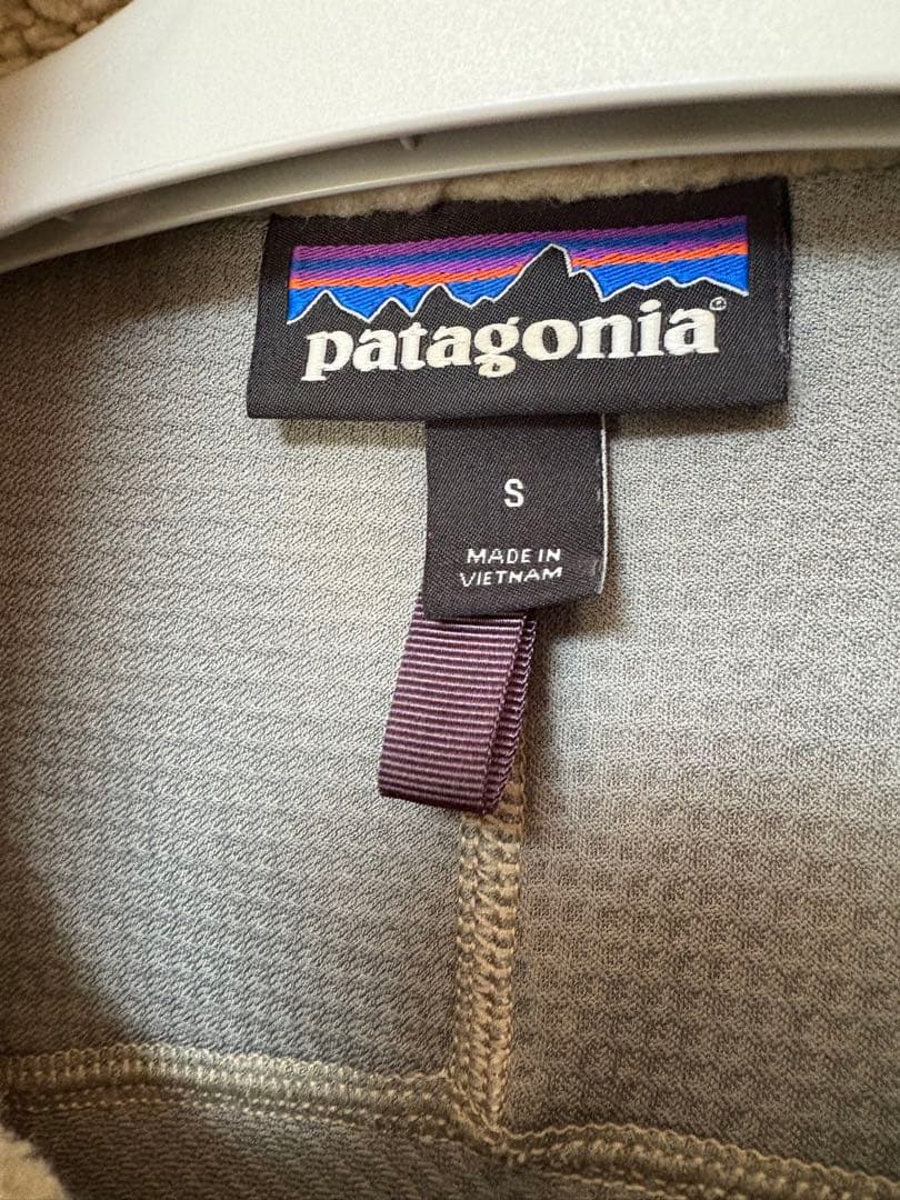 patagonia フリースベスト Sサイズ ベージュ/カーキ　美品