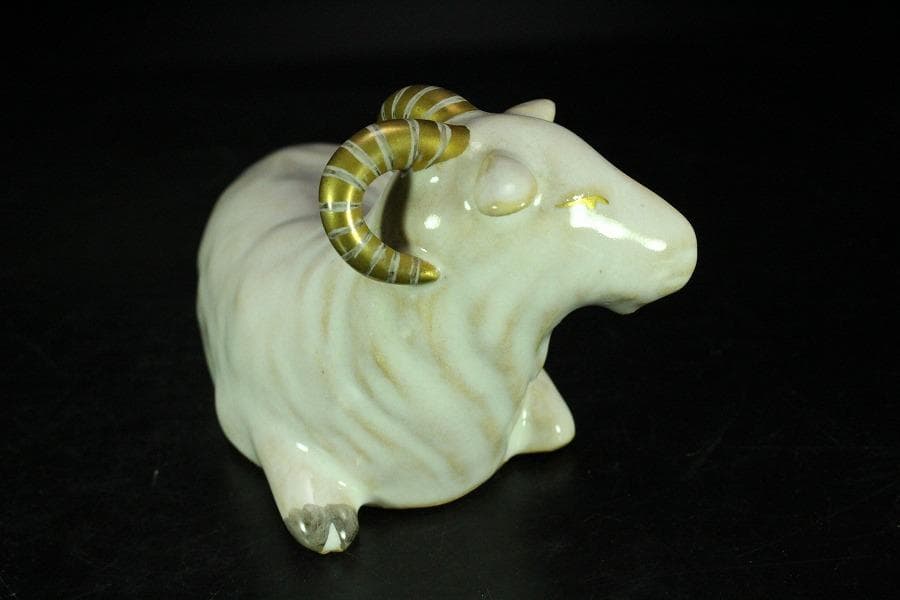 三代伊藤陶山 羊置物 美品 共箱(K-LC863)