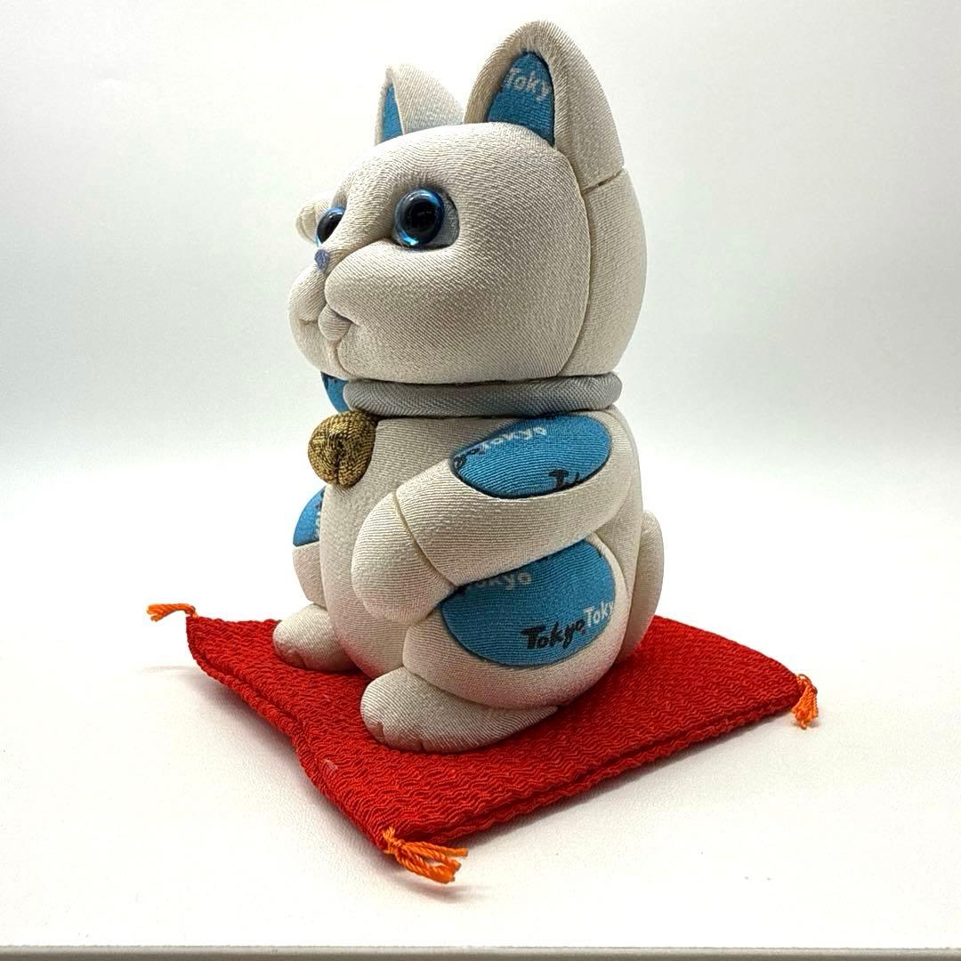 柿沼東光作 江戸木目込み人形 招き猫 (中) TOKYO(白)