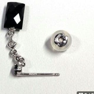 k14wgオニキスピアスホワイト 揺れるピアス k14ホワイト　自分へのご褒美！