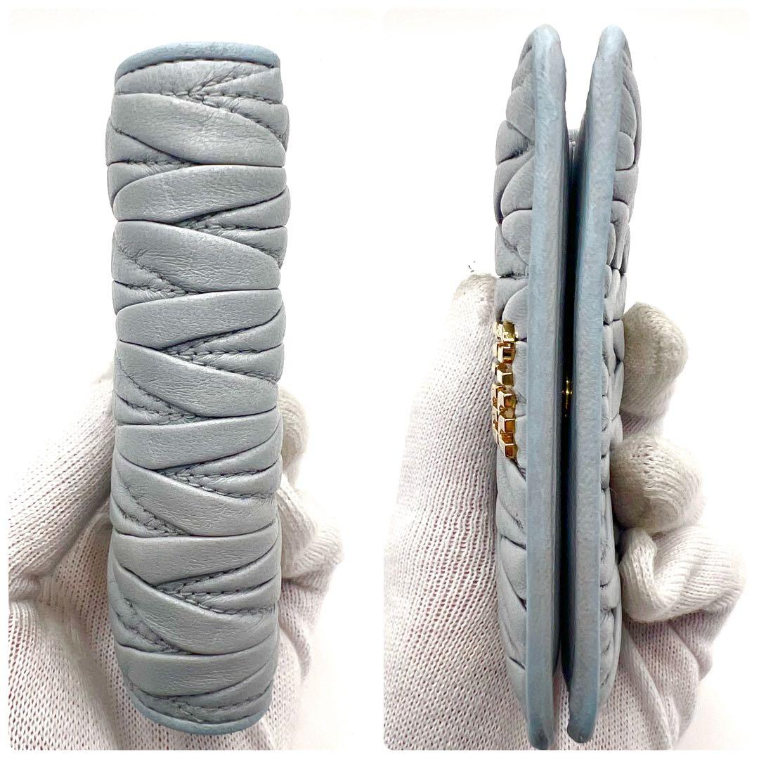 極美品✨ 現行モデル miu miu ミュウミュウ マテラッセ 二つ折り財布