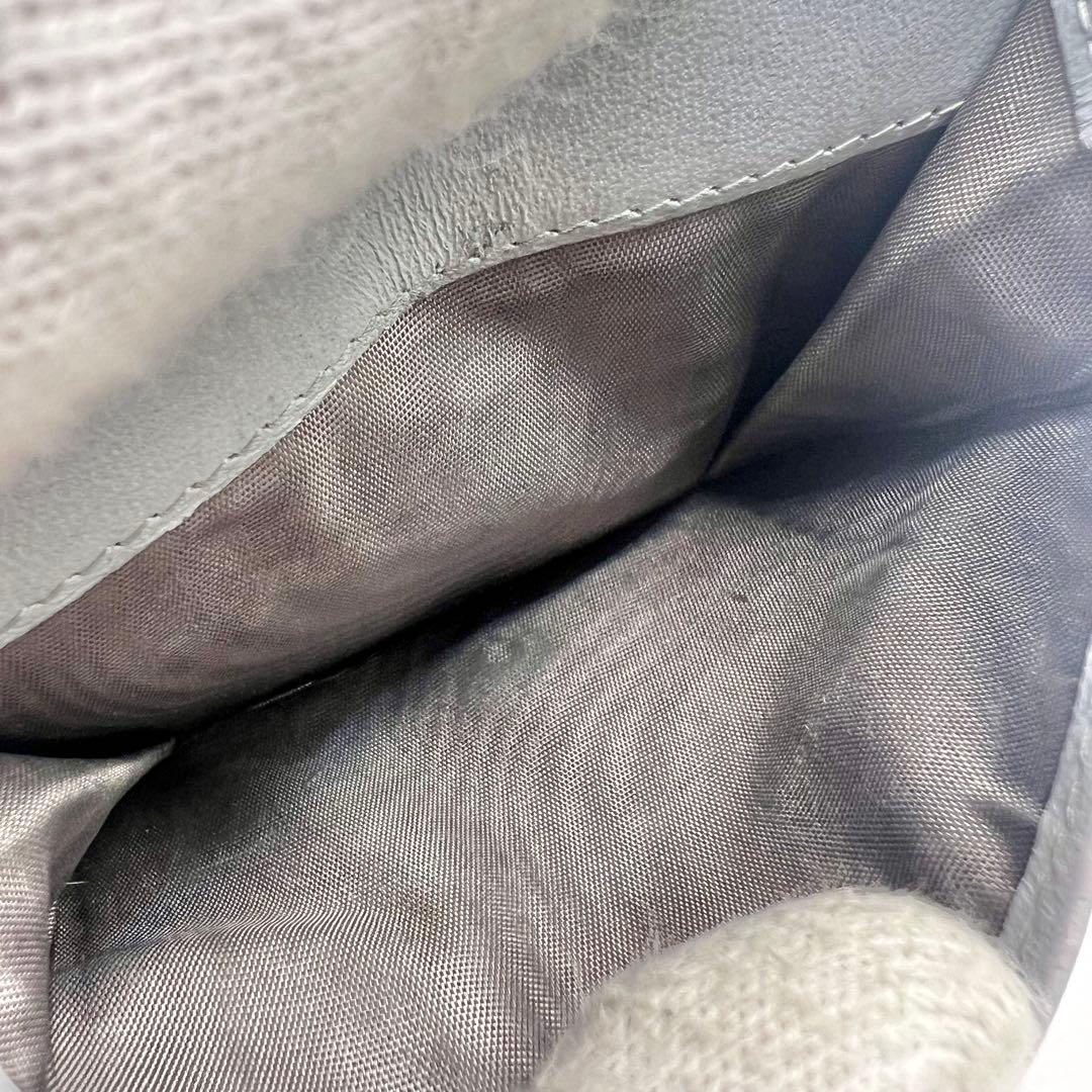 極美品✨ 現行モデル miu miu ミュウミュウ マテラッセ 二つ折り財布