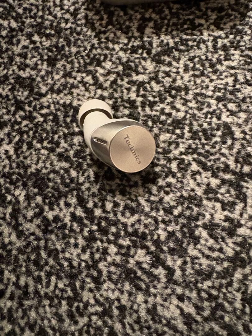 Technics AZ60M2 左耳＋充電ケース 新品同様 片側紛失