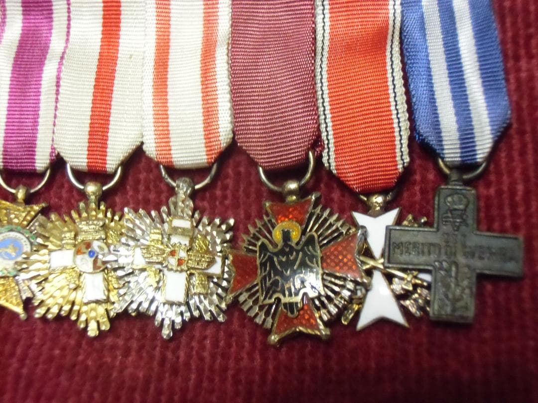 ＳＰスペイン軍＊勲章/徽章＊夜会服/礼装用ミニチュア１１連勲章（実物）