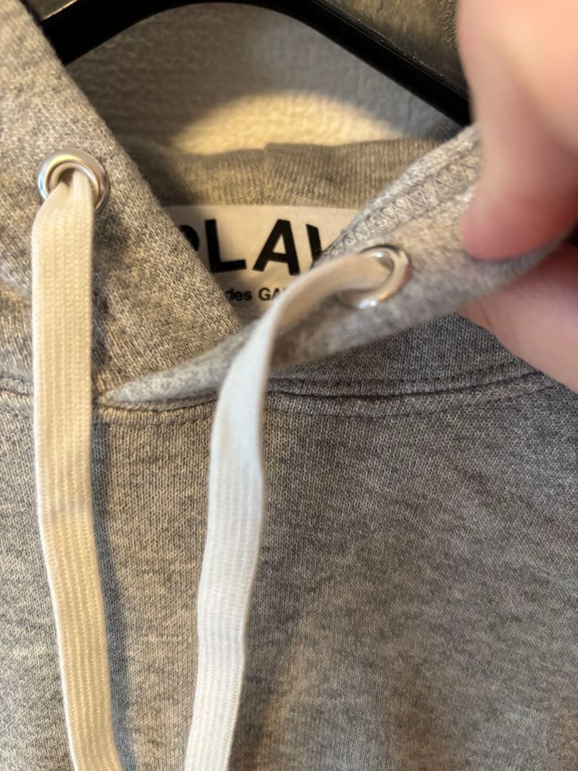 【美品】PLAY Comme des Garçons パーカー　Ｌサイズ