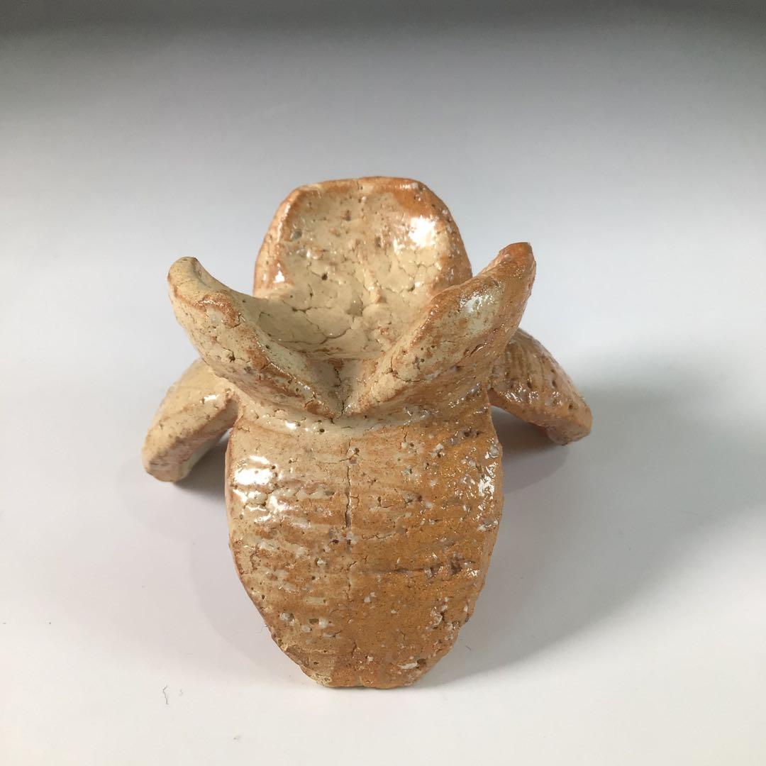 Ｒ８６４　蓋置　『萩焼』『十代　三輪休雪造』『三ツ葉蓋置』　共箱　茶道具