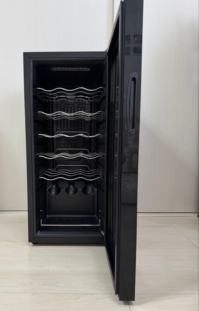 WIE ワインセラー 18本収納 WIWCJC18BADX
