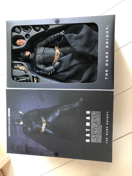 ダークナイト』１／６スケールフィギュア バットマン（オリジナル・コスチューム版）