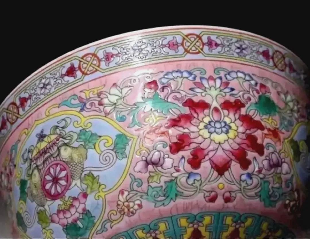 中国骨董 康熈御製 粉彩 纏枝花紋 魚 蝙蝠 粉彩茶碗 中国古玩