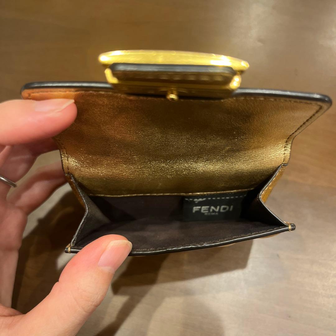 FENDI バケット　BAGUETTE　マイクロ　財布　三つ折り　ゴールド