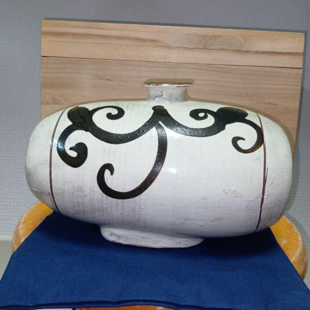 粉青沙器ぶんせんさいき 鉄絵唐草文長頸てつえからくさもんちょうけい