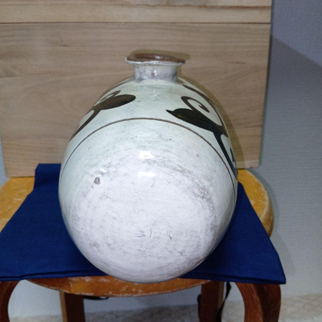 粉青沙器ぶんせんさいき 鉄絵唐草文長頸てつえからくさもんちょうけい