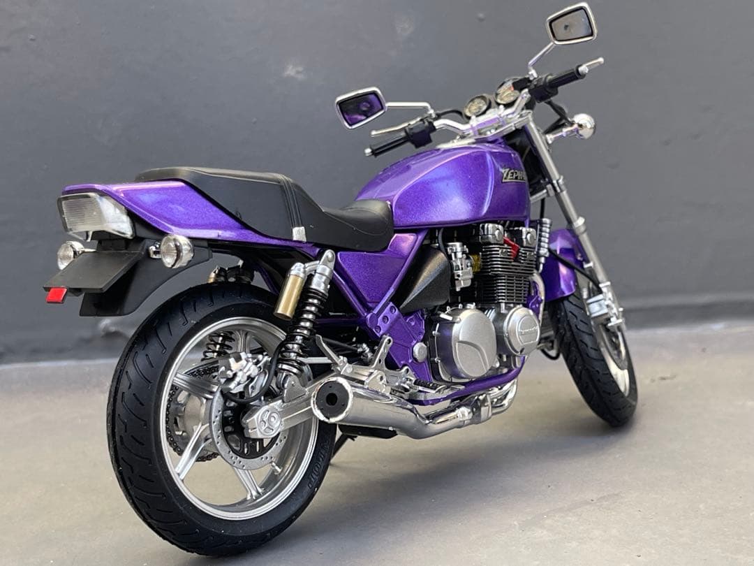 1/32 カワサキ・ゼファー（ZR400C）★完成品