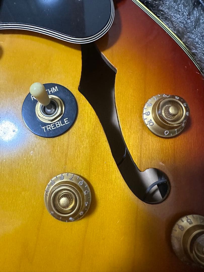 エレキギター サンバースト ハードケース付属　J & G Daniels