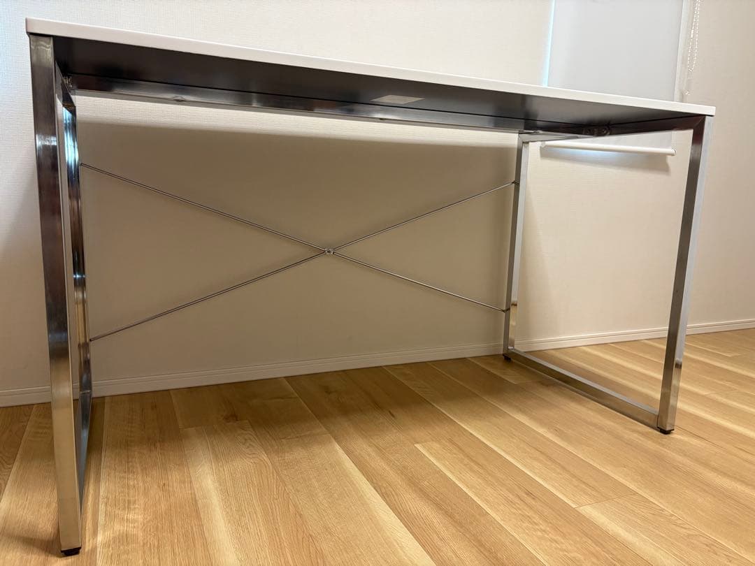 サンワダイレクト パソコンデスクW120×D60×H70cm・鏡面仕上げ