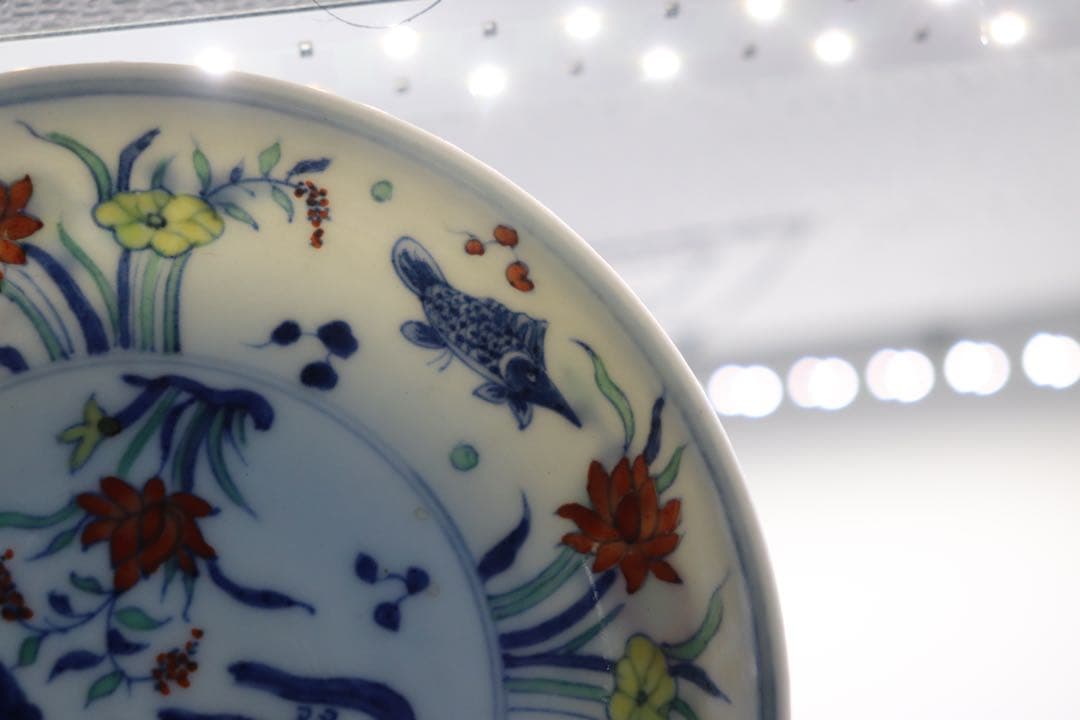 中国　とう彩　蓮&魚紋皿　大明成化年製銘　送料込み1124