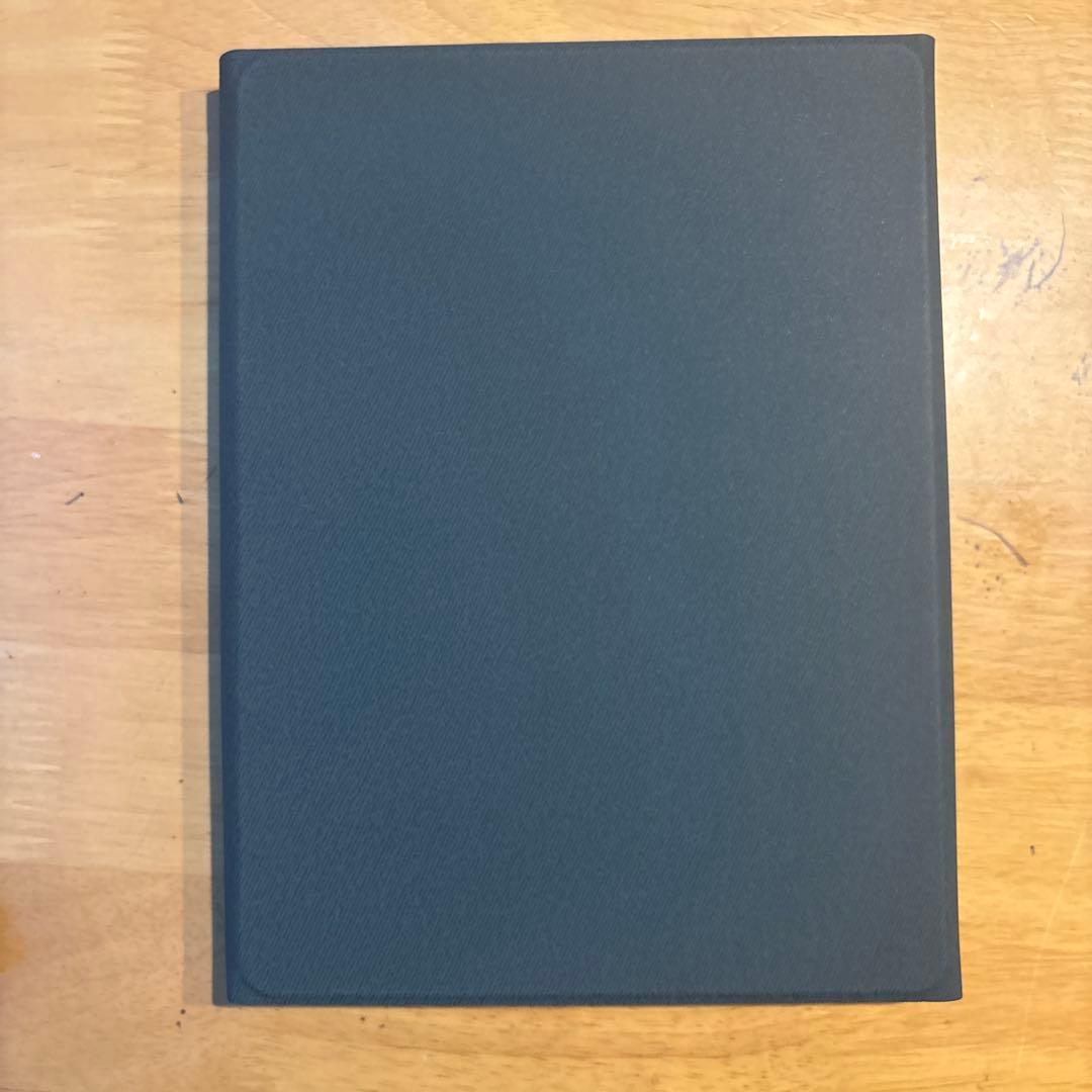 iPad シルバー 本体 + キーボードケース