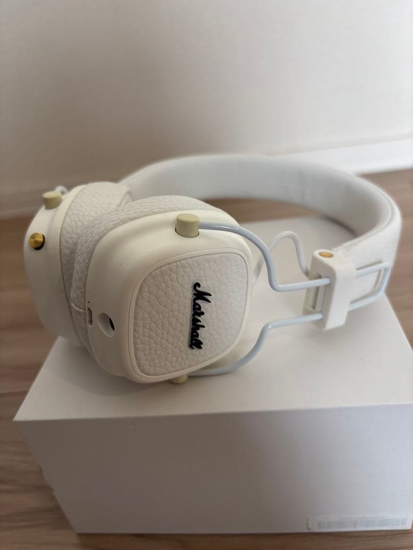 Marshall Major III Bluetooth ホワイト