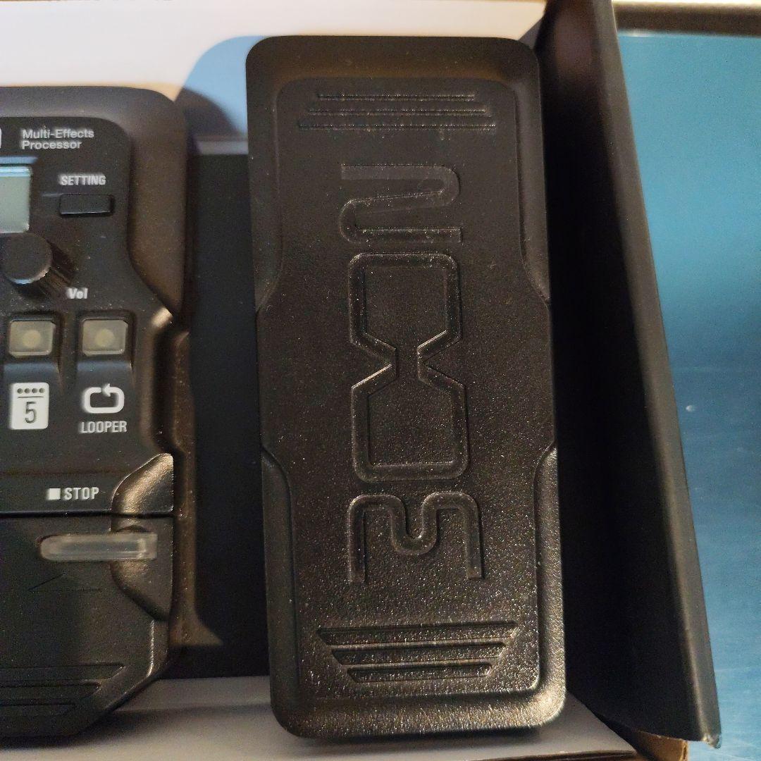 ZOOM ズーム G1X FOUR ギター用マルチエフェクター ペダル付き