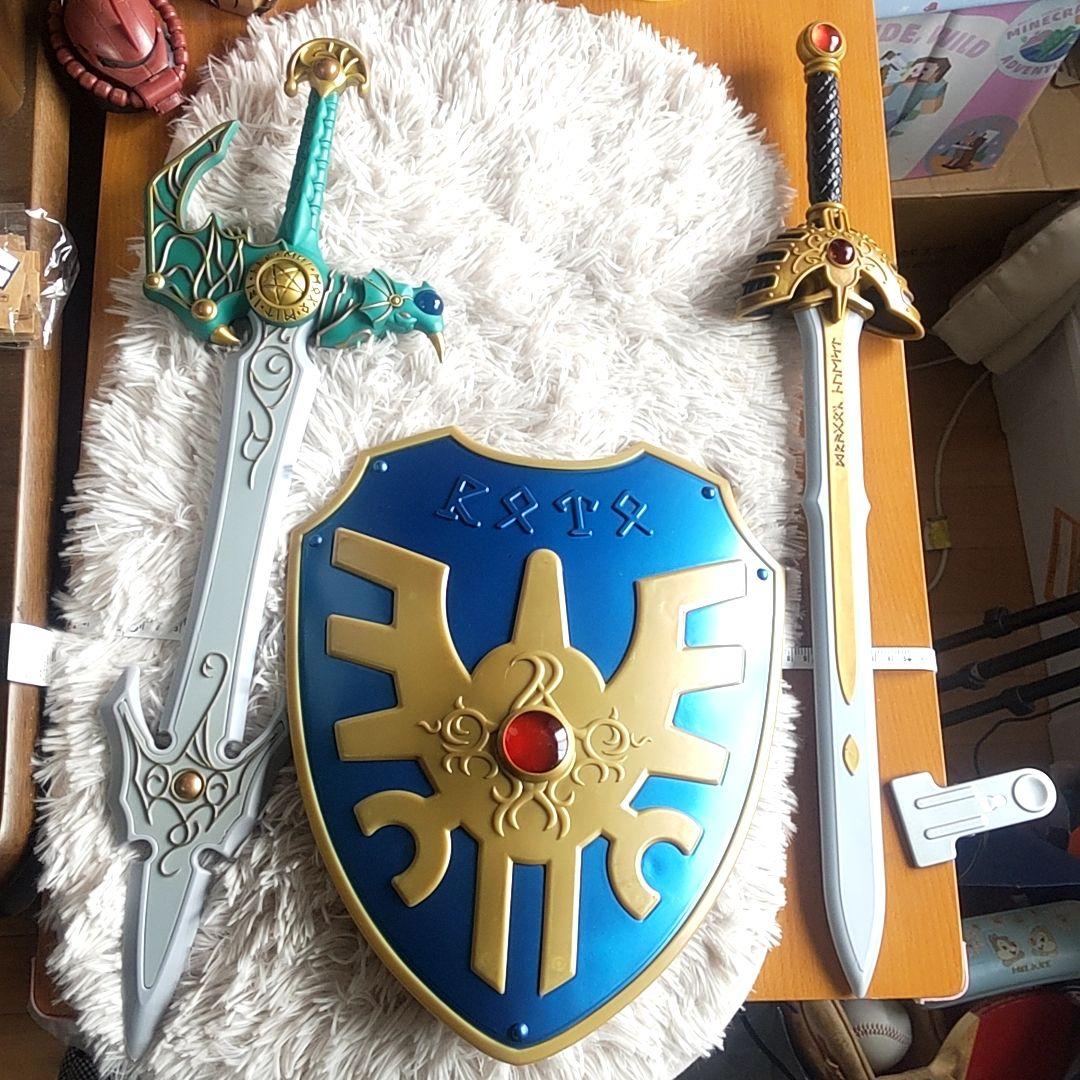 ドゴンクエスト ロトの剣 ロトの盾 天空の剣