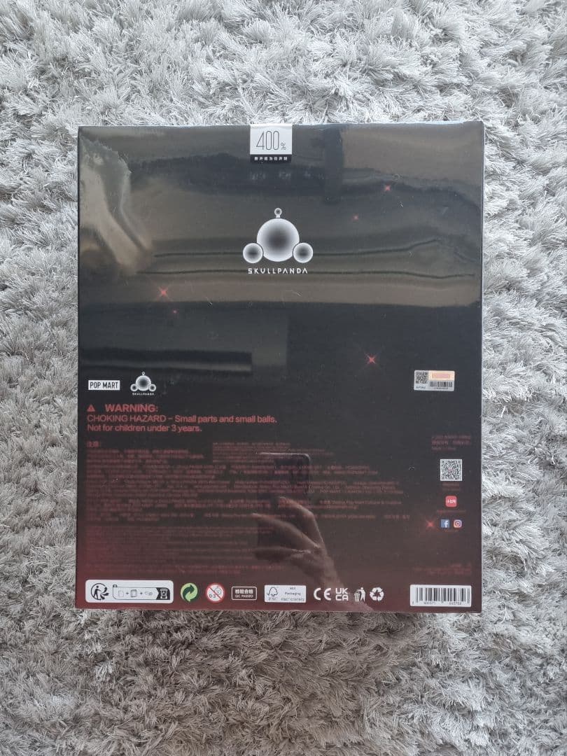 POPMART MEGA SKULLPANDA 400%　RED CRYSTAL