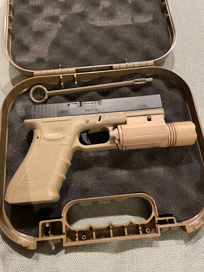 GLOCK 17 エアソフトガン ケース付き