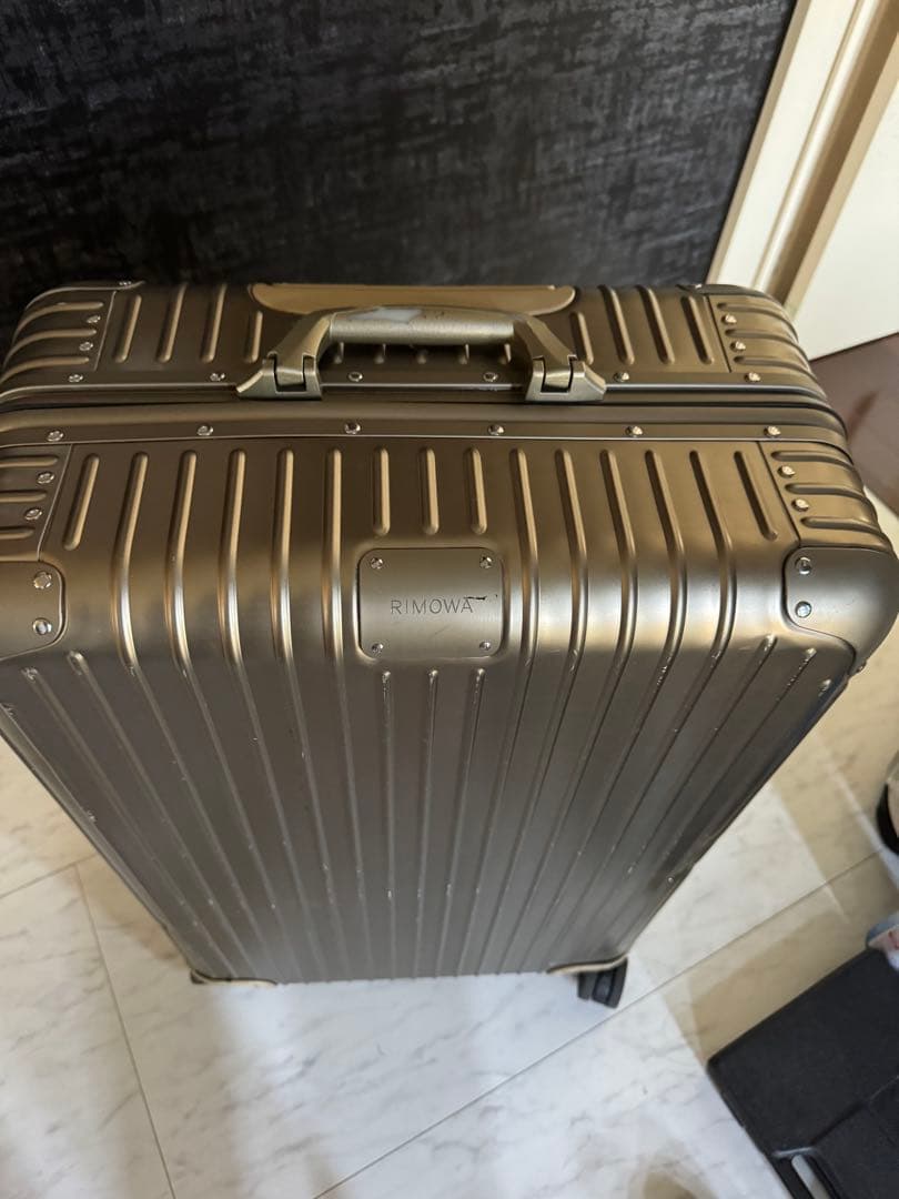RIMOWA アルミニウム シルバー キャリーケース 大型