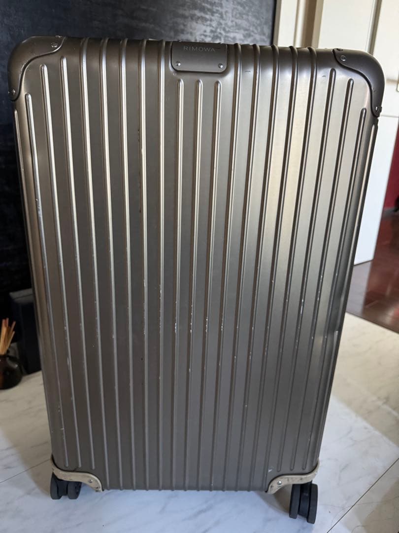 RIMOWA アルミニウム シルバー キャリーケース 大型