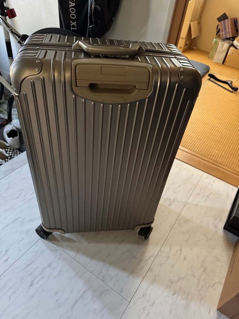 RIMOWA アルミニウム シルバー キャリーケース 大型